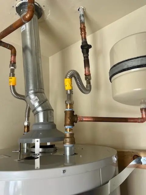 Water heater installation and plumbing repair in Shady Oaks Manor